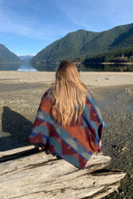 Load image into Gallery viewer, Blanket Shawl 🇨🇦
