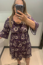 Load image into Gallery viewer, Michelle Dress in Paisley 🇨🇦