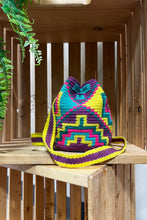 Load image into Gallery viewer, Small Mochila