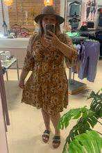 Load image into Gallery viewer, Michelle Dress in Paisley 🇨🇦