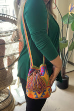 Load image into Gallery viewer, Medium Mochila