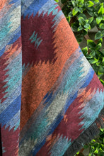 Load image into Gallery viewer, Blanket Shawl 🇨🇦