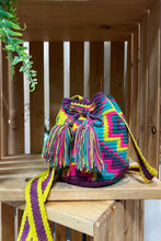 Load image into Gallery viewer, Small Mochila