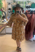 Load image into Gallery viewer, Michelle Dress in Paisley 🇨🇦