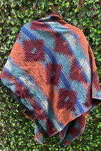 Load image into Gallery viewer, Blanket Shawl 🇨🇦
