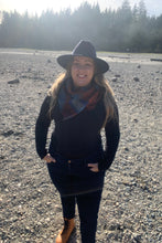 Load image into Gallery viewer, Aztec Scarf 🇨🇦
