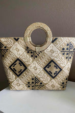 Load image into Gallery viewer, White/Tan/Black Design Reed Grass Hand Bag 
