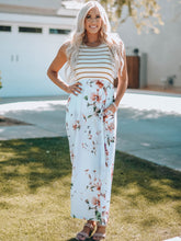 Load image into Gallery viewer, Sleeveless Maxi Dress with Pocket
