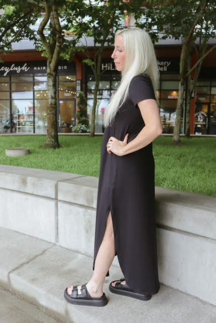 Bamboo maxi dresses in canada. Bamboo dresses online. Bamboo dresses in Abbotsford. Best maxi dress for short or tall. Dress with scooped hemline local bamboo clothing.