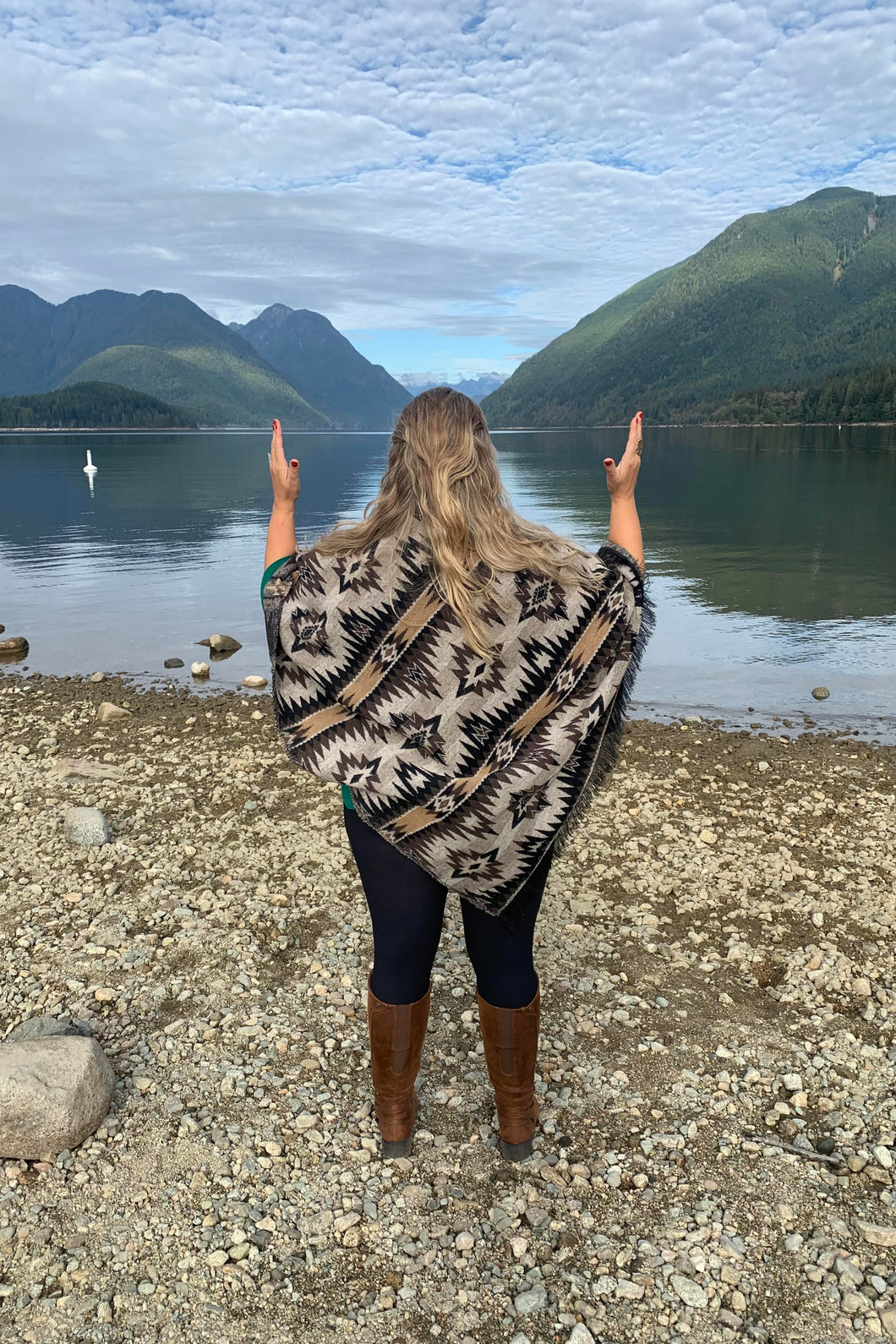 Best softness and quality Blanket scarves in Canada. Sustainable fashion retailer Sunlaced Apparel has blanket scarves with Aztec prints in wool blend fabrics.